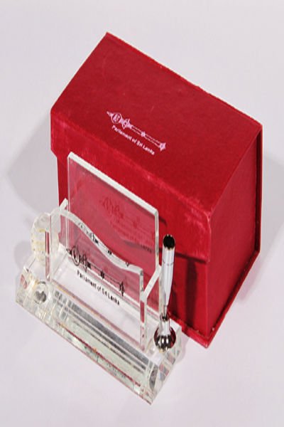 மேசை அட்டை வைத்திருப்பவர் / சாவி டேக்